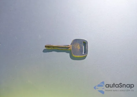 2000 Toyota Tacoma z USA, uszkodzony, nr VIN 4TAVL52N2YZ573990